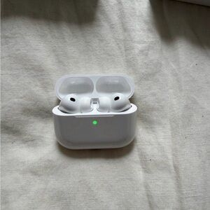 Apple AirPods Pro 3 in White